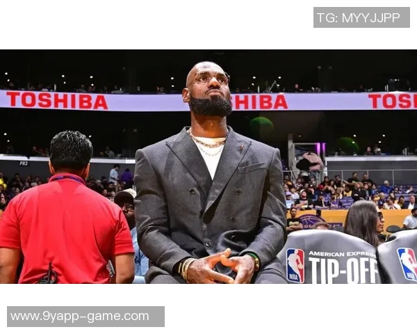 皮尔斯建议詹姆斯担任替补角色以减少球权需求并提升球队进攻效率 皮尔斯建议詹姆斯担任替补角色以减少球权需求并提升球队进攻效率