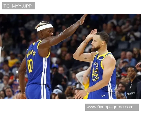 戴尔库里调侃巴特勒演技夸张引发裁判关注的幽默时刻 戴尔库里调侃巴特勒演技夸张引发裁判关注的幽默时刻