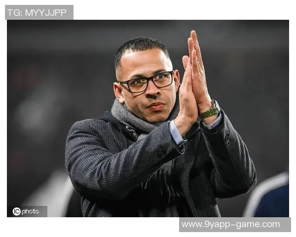 塔帅回应罗塞尼尔批评热身越界事件常见道歉并非特例 塔帅回应罗塞尼尔批评热身越界事件常见道歉并非特例